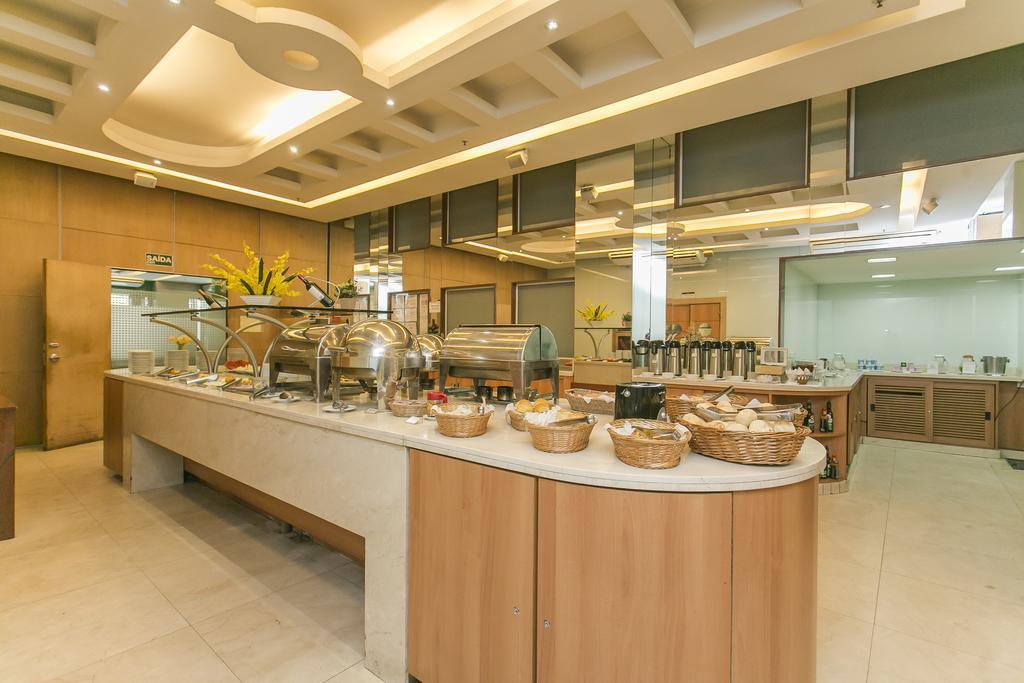 Hotel Atlantico Tower Rio de Janeiro Exteriör bild Breakfast buffet at the hotel