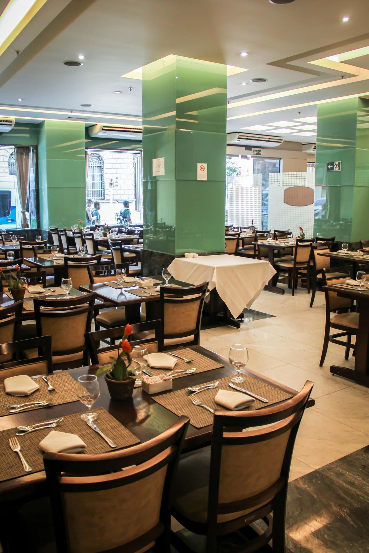 Hotel Atlantico Tower Rio de Janeiro Exteriör bild Interior of a restaurant in Porto Alegre, Brazil.