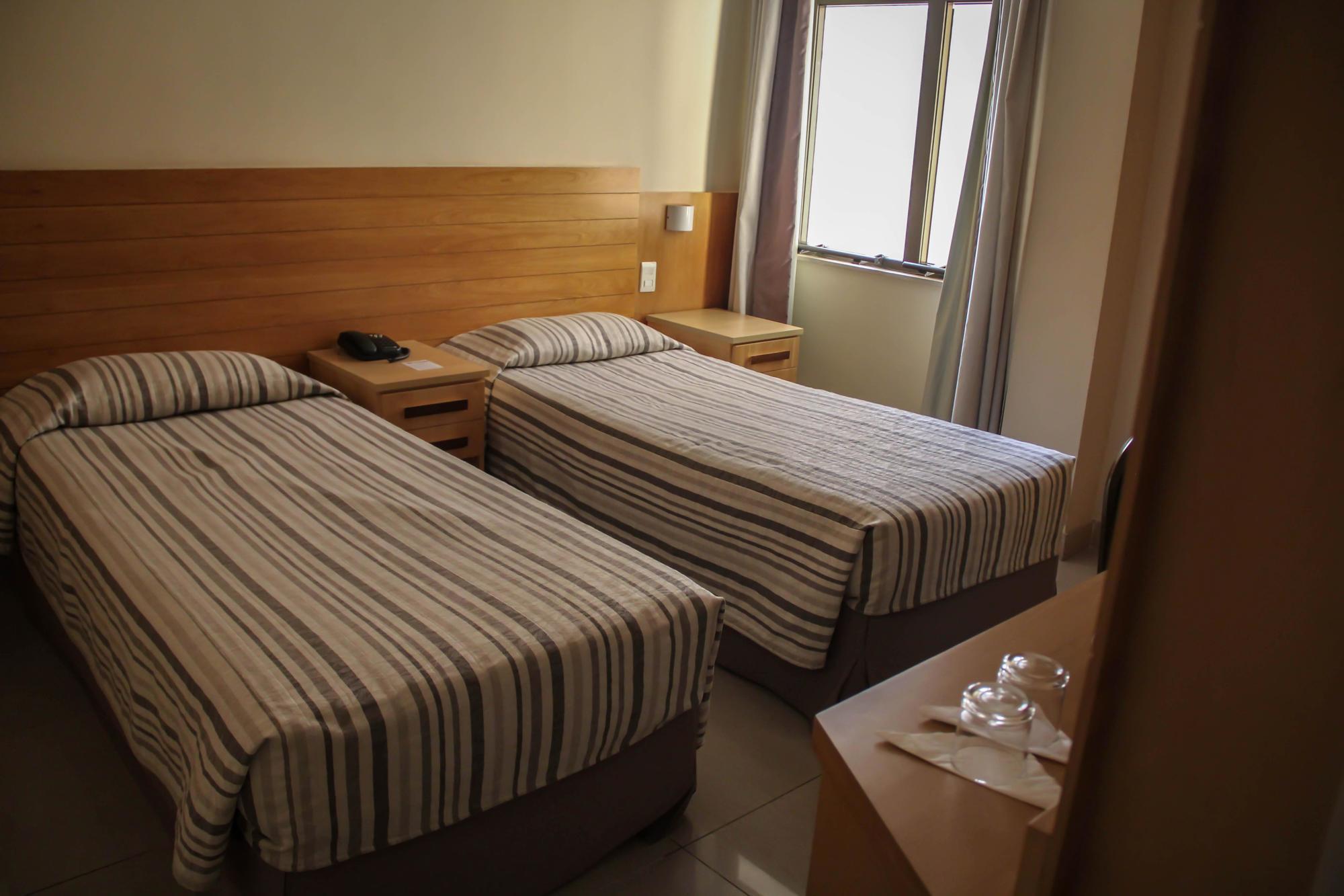 Hotel Atlantico Tower Rio de Janeiro Exteriör bild Two beds in a hotel room