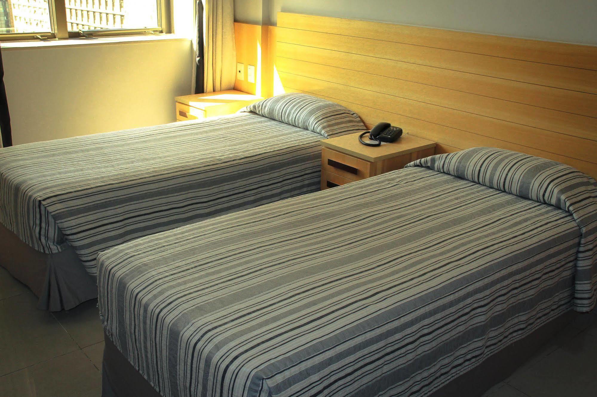 Hotel Atlantico Tower Rio de Janeiro Exteriör bild Two single beds in a hotel room